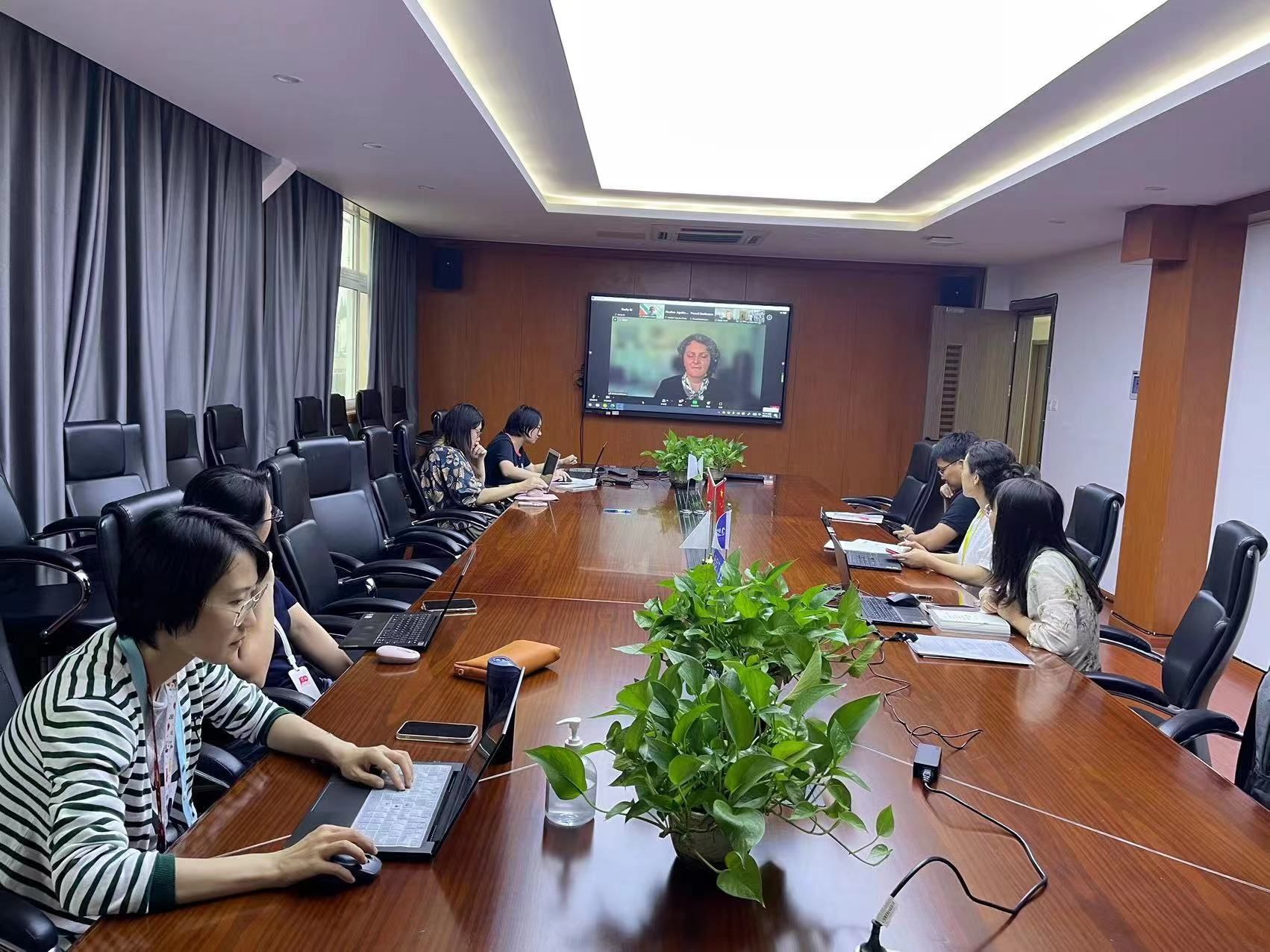 5d5e93cf569eac84685980c43daebff.jpg 5d5e93cf569eac84685980c43daebff.jpg